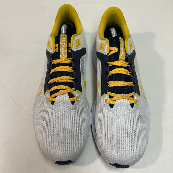 WORN TWICE Nike Zoom Pegasus 40 Michigan Wolverines White / Blue / Maize 11.5 - Picture 2 of 11